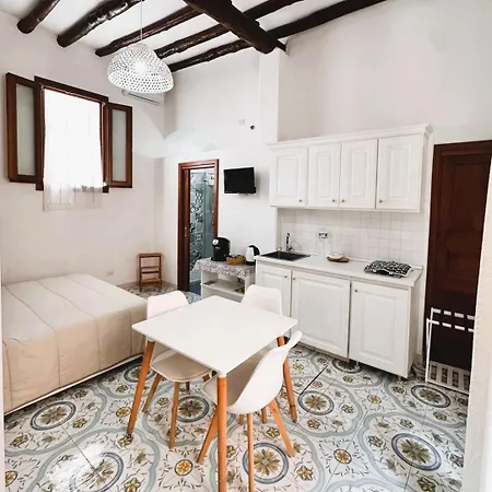 Malvasia 70 Bed & Breakfast 3*