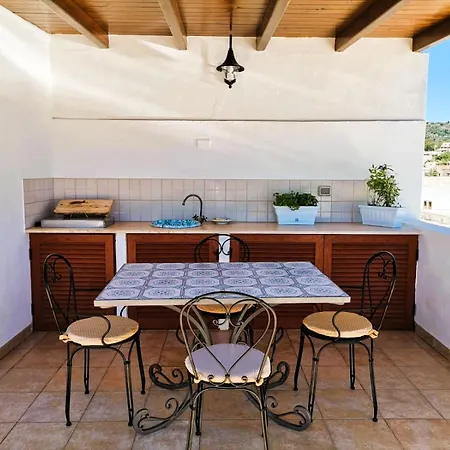 Malvasia 70 ليباري