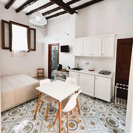 Malvasia 70 Bed & Breakfast 3*